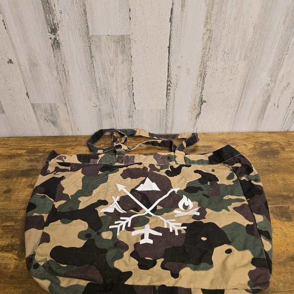 Camouflage Canvas Tote Bag with Arrow Design - Picture 11 of 11